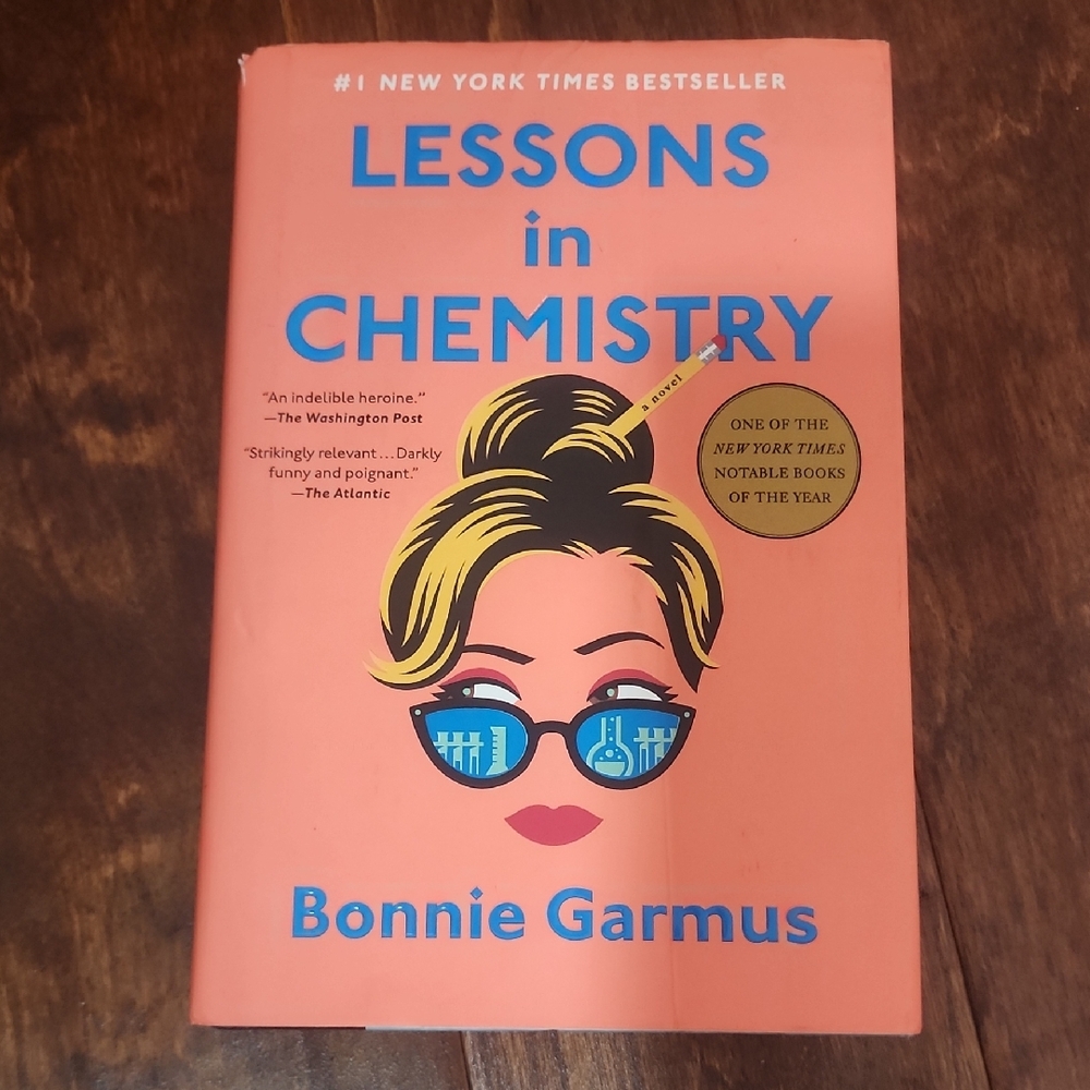 Lessons In Chemistry Hardcover